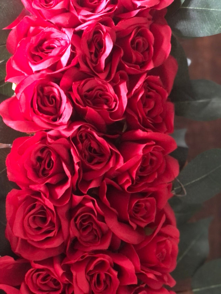 Kentucky Derby Red Rose Centerpiece for your festive celebration