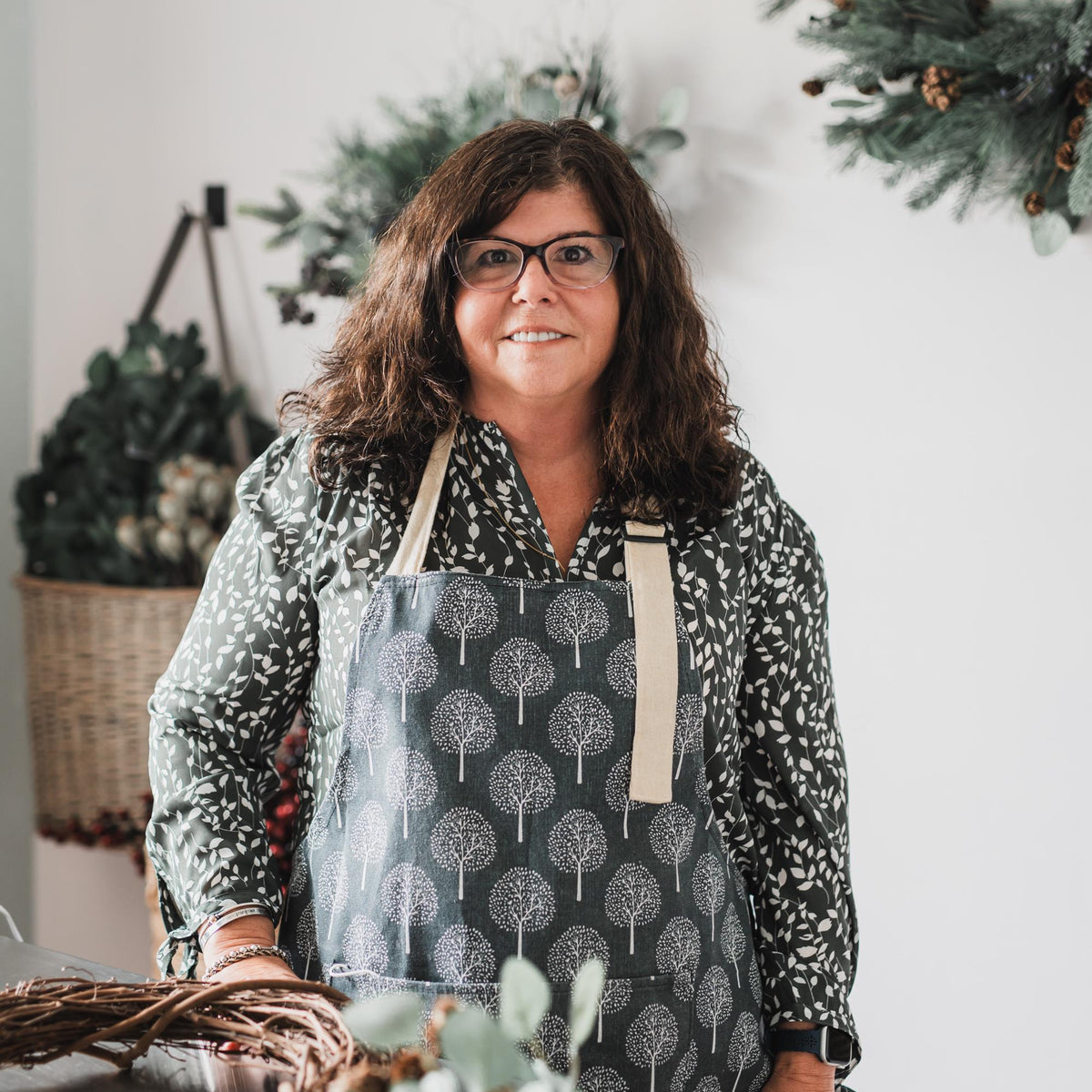 Christmas wreath for door, Snowy pine wreath with pink glitz and glam. Sparkly wreath design for front door, Holiday decor front door, 24”