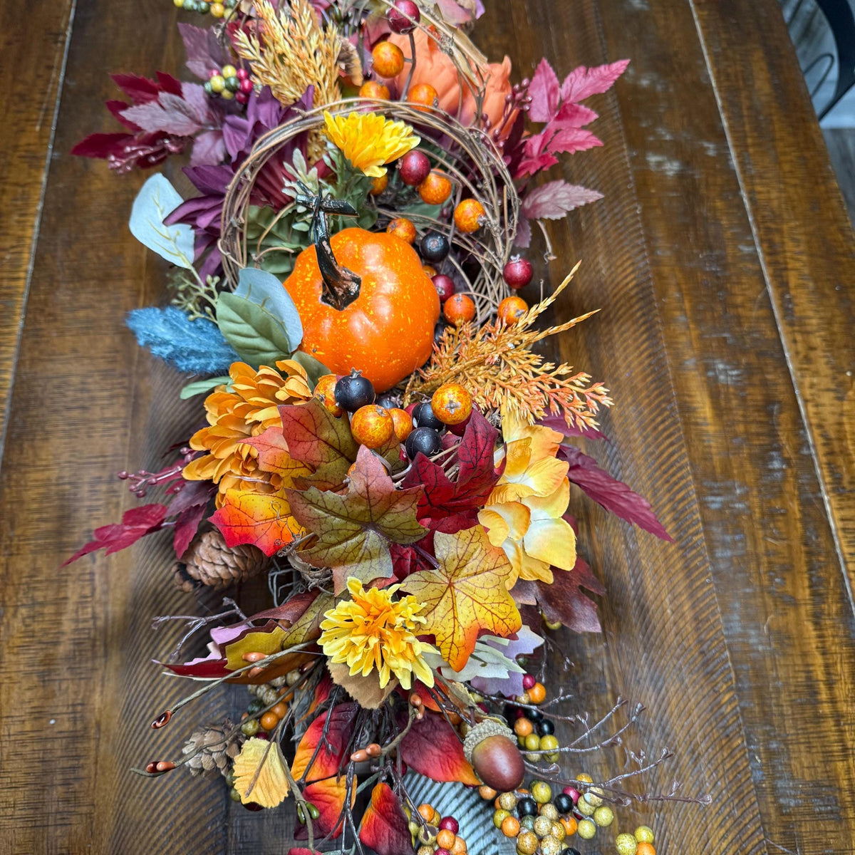 Table wood centerpiece, Thanksgiving table decor, harvest decoration, Autumn arrangement, farmhouse decor, housewarming/hostess gift 20x4x4