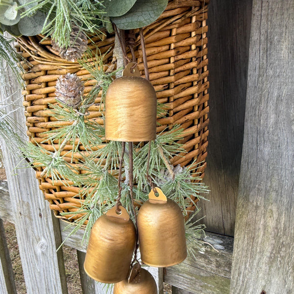 Winter wreath, Snowy basket for front door, Basket decor for entryway, Christmas gift for bird lovers, Christmas basket for nature lover 24”