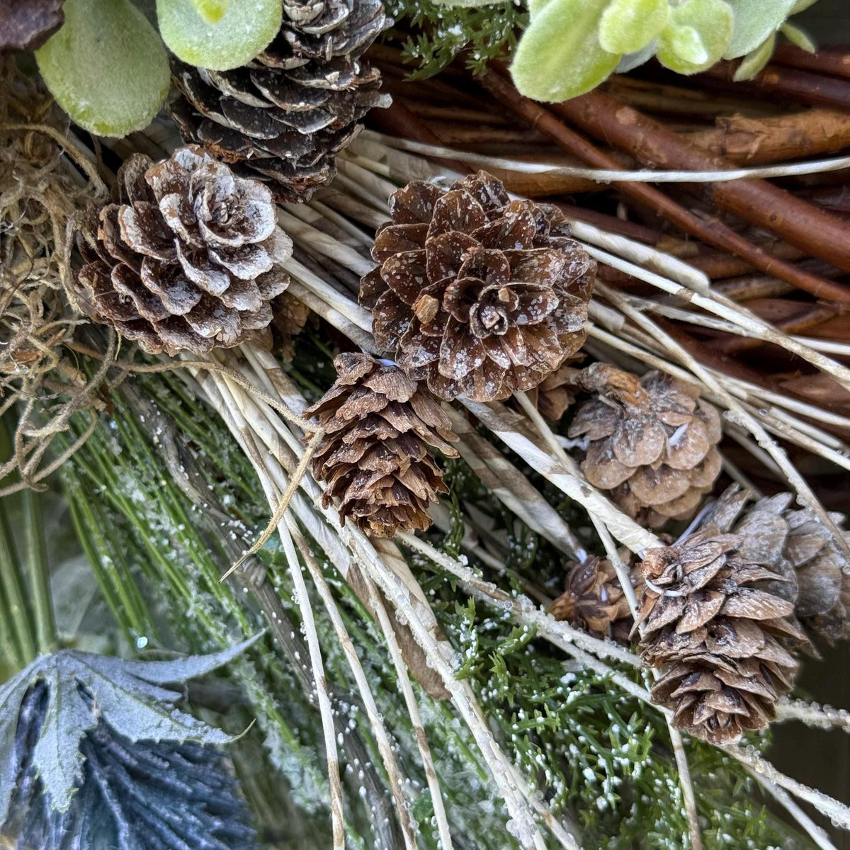 Winter front door wreath, Holiday wreath, Natural snowy wreath design, Home decor gift, Rustic icy wreath, 24” wreath