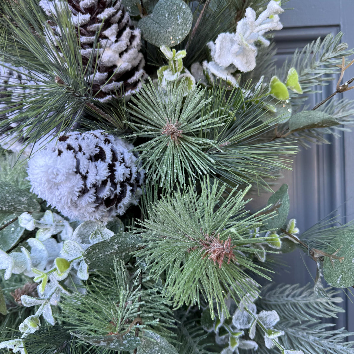 Winter wreath for door, Snowy pine wreath with bird and nest. Sparkly wreath design for front door, Holiday decor front door, 24”