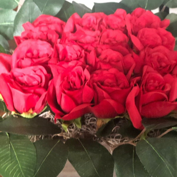 Kentucky Derby Red Rose set of four Centerpieces for your party celebrations! Rustic wooden boxes with gorgeous red roses!