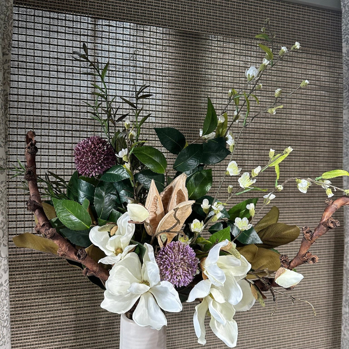 Nature-inspired Vase filler bouquet