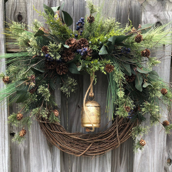 https://wreathsofbloom.com/cdn/shop/files/winter-wreath-rustic-gold-bell-20-24-30-36-front-door-309278.jpg?crop=center&height=600&v=1714850043&width=600
