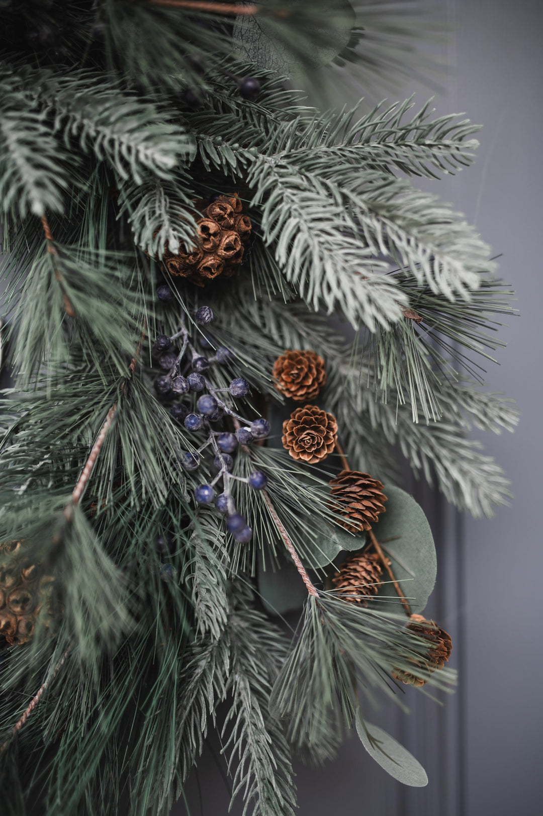Winter front door wreath, holiday pine wreath with blueberries, Christmas wreath with blueberries