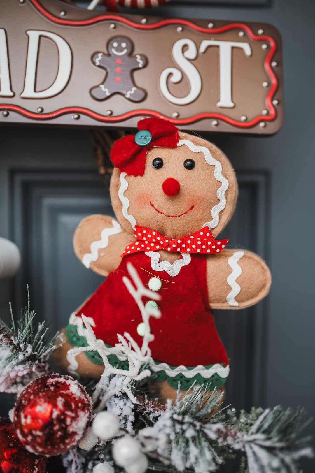 Christmas handmade gingerbread 22" wreath for front door